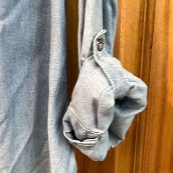 Abercrombie and Fitch chambray distressed button down size med - Picture 5 of 6